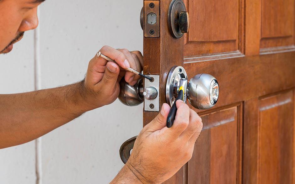 serrurier pour ouverture de porte coincée Saint-Leu-la-Forêt