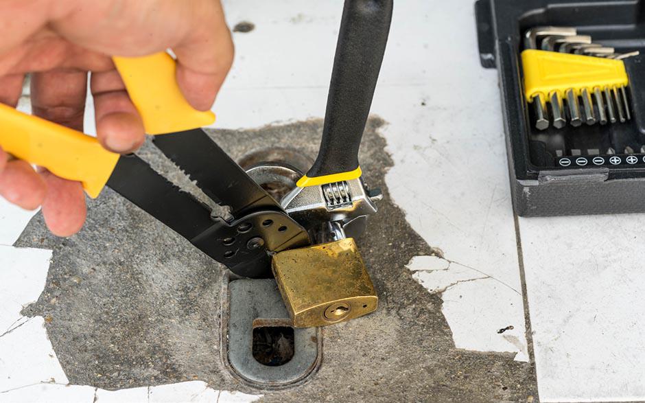 recherche serrurier metallier Paris 12
